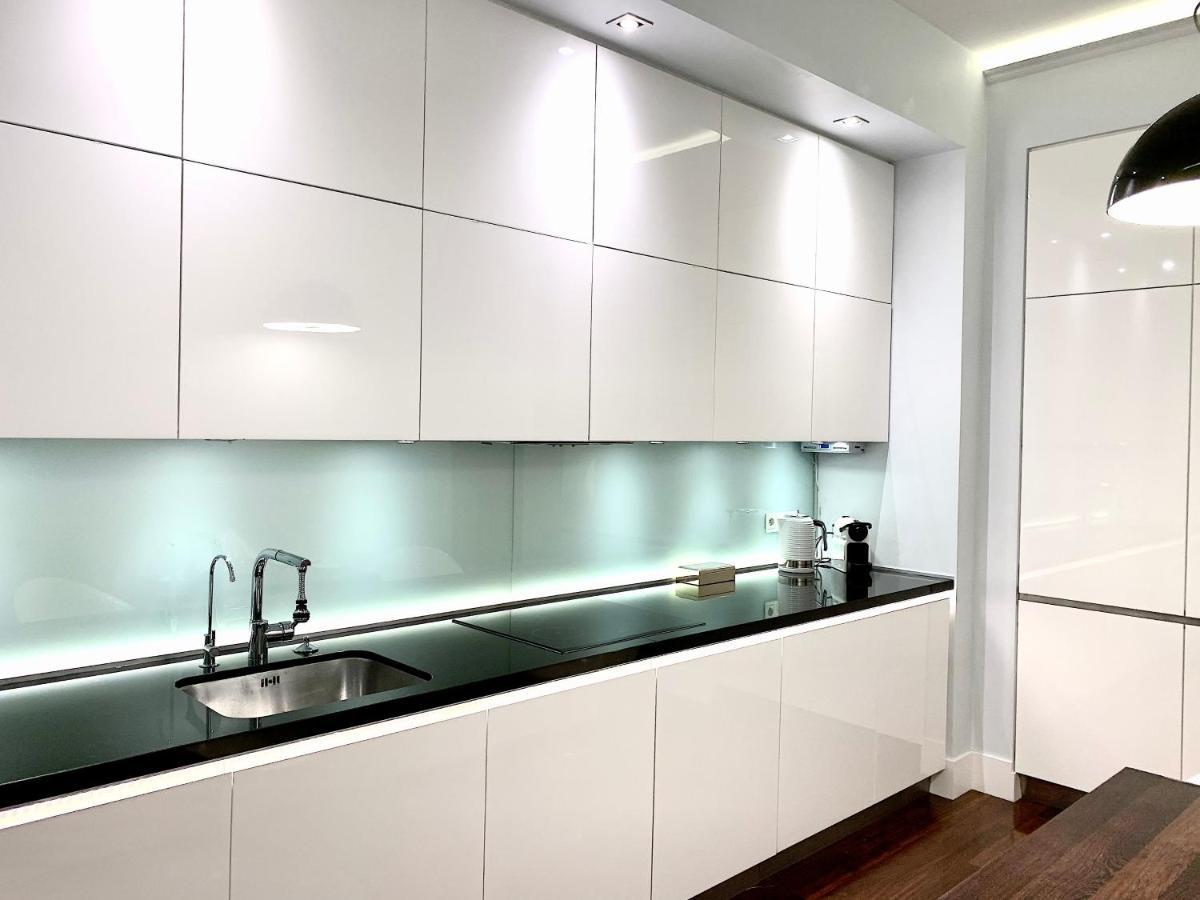 Luxury Suites & Apartments Mondrian Market Square II Varsavia Esterno foto