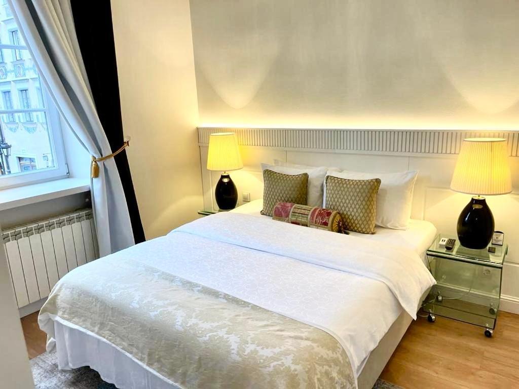Luxury Suites & Apartments Mondrian Market Square II Varsavia Camera foto