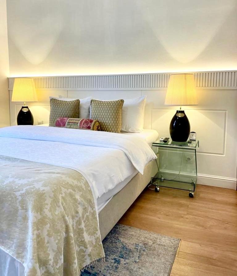 Luxury Suites & Apartments Mondrian Market Square II Varsavia Camera foto