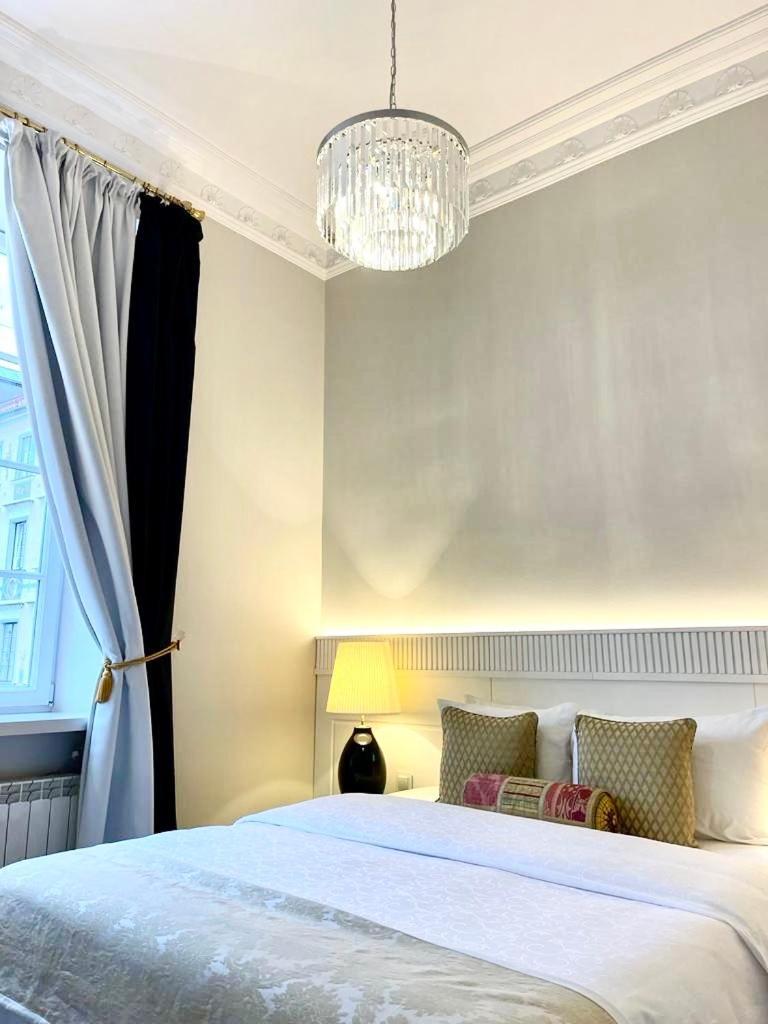 Luxury Suites & Apartments Mondrian Market Square II Varsavia Camera foto