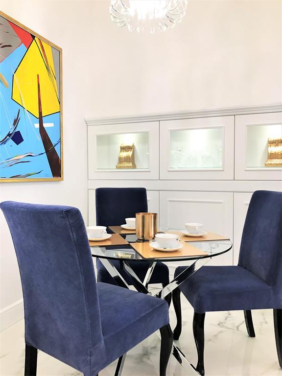 Luxury Suites & Apartments Mondrian Market Square II Varsavia Esterno foto