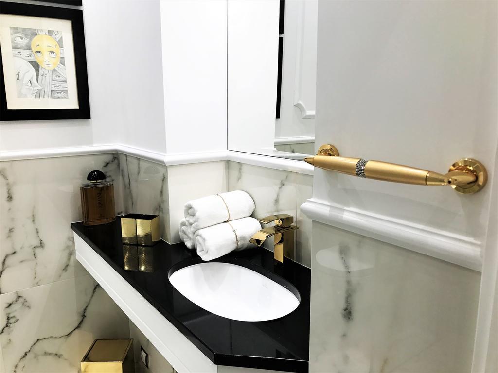 Luxury Suites & Apartments Mondrian Market Square II Varsavia Esterno foto