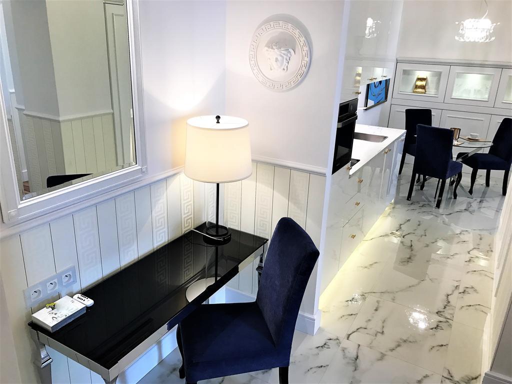 Luxury Suites & Apartments Mondrian Market Square II Varsavia Esterno foto